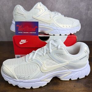NEW Nike Wmns V5 RNR Soft Pearl Size 9.5 / 8M IH6355-047 Cream Women’s Gym Shoes